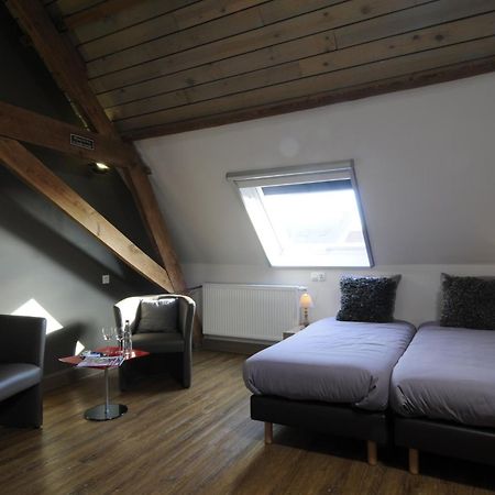 Oud Gemeentehuis Poelkapelle Extérieur photo