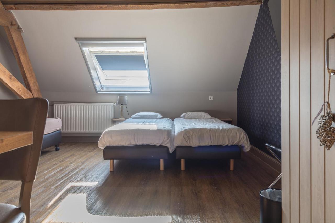 Oud Gemeentehuis Poelkapelle Extérieur photo