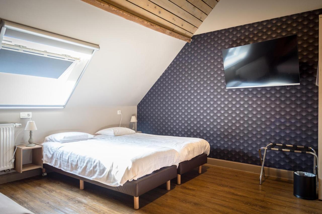 Oud Gemeentehuis Poelkapelle Extérieur photo